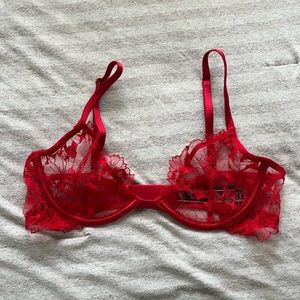Victoria’s Secret lace flower unlined bra 34B
